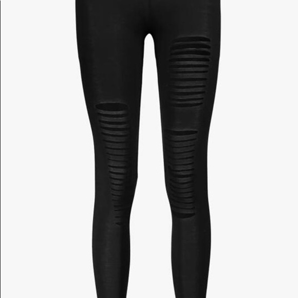 Ripped leggings! - Picture 2 of 4